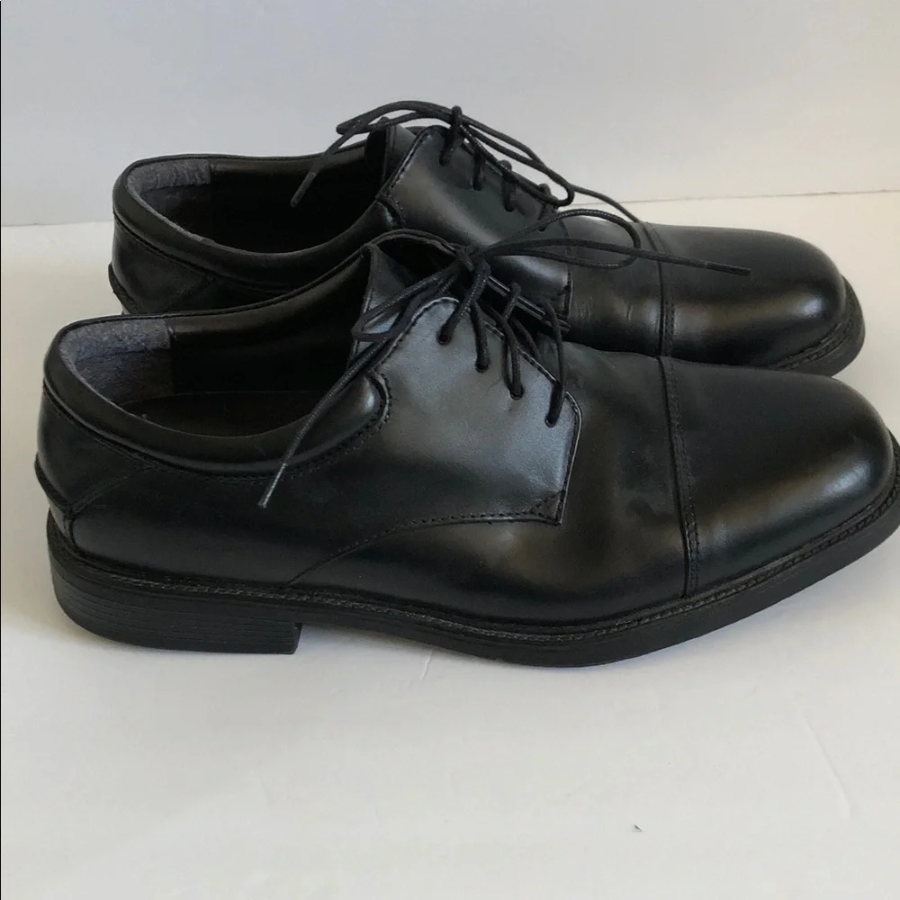 Nunn Bush Men’s Black Leather Cap-Toe Lace-Up Oxfords